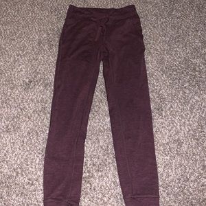 purple leggings that tie and have  pockets